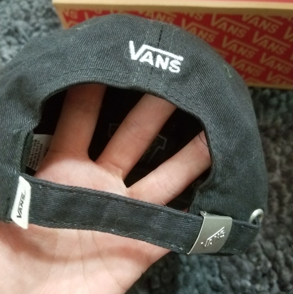 Vans hat - Picture 2 of 4